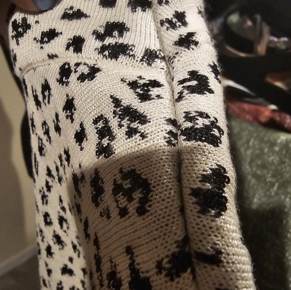 St. John Sport by Marie Gray Short Sleeve Sweater Black & White Size Large - Picture 7 of 7